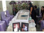 jenazah-ayah-dan-anak-korban-kecelakaan-dimakamkan-satu-peti.jpg