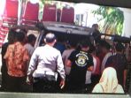 jenazah-besan-jokowi-tiba-di-rumah-duka_20180403_130940.jpg