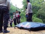 jenazah-gunung-pongkor_20151029_164222.jpg