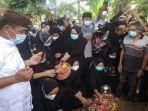 jenazah-indah-halimah-putri-salah-satu-korban-pesawat-sriwijaya-air-yang-jatuhntelah.jpg