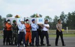 jenazah-korban-airasia-dibawa-ke-surabaya_20150107_145709.jpg