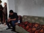 jenazah-korban-ditunggui-anaknya-di-rumah-duka-kamis-19102017_20171019_135956.jpg