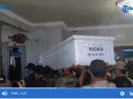 jenazah-ricko-mahulette-tiba-di-rumah-duka-makassar.jpg