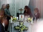 jenazah-rodrigo-gularte-disemayamkan_20150429_155127.jpg