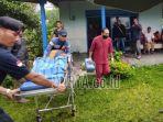 jenazah-s-dievakuasi-ke-ikf-rsud-dr-iskak-tulungagung.jpg