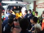 jenazah-tiga-teroris-di-serpong-tiba-di-rs-polri_20161221_222855.jpg