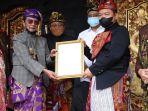 jenderal-tni-dudung-abdurachman-dianugerahi-gelar-kehormatan-prawireng-jayeng-bhuwane.jpg