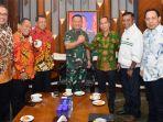 jenderal-tni-dudung-abdurachman-pengurus-frpkb.jpg