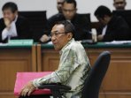 jero-wacik-jalani-sidang-perdana-di-pengadilan-tipikor_20150922_161209.jpg