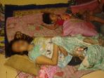 jesica-yang-diduga-bunuh-diri-di-kamar-mandi-rumah-kontrakannya_20170622_145224.jpg