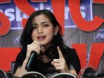 jessica-iskandar-ingin-ludwig-temui-el-barrak-alexander_20150310_164006.jpg