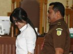 jessica-kumala-wongso-jalani-sidang-tuntutan_20161005_205016.jpg