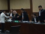jk-hadir-sebagai-saksi-meringankan-kasus-karen_20240516_153452.jpg