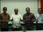jo-bersama-dekan-fakultas-ekologi.jpg