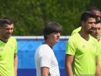 joachim-loew-danpemainnya_20160702_015934.jpg