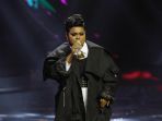 joan-chaterina-tereliminasi-pada-3-besar-indonesian-idol-2018_20180410_121514.jpg
