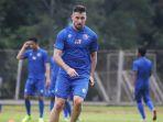 joanathan-bauman-berlatih-bersama-arema-fc.jpg