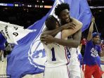 joel-embiid-and-philadelphia-76ers-tj-mcconnell_20170112_191528.jpg