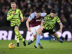 john-mcginn-vs-declan-ric.jpg
