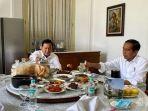 joko-widodo-di-istan-f.jpg