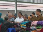 jokowi-beli-sate_20170130_194728.jpg