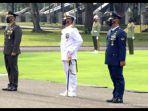 jokowi-beri-anugerah-bintang-militer.jpg