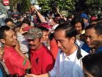 jokowi-berjalan-jalan-di-cfd-solo_20161016_101839.jpg