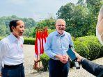 jokowi-bersepeda-dengan-pm-australia.jpg