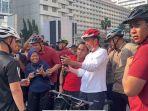 jokowi-bersepeda-minggu-1472024.jpg