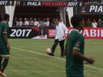 jokowi-buka-turnamen-piala-presiden-2017_20170204_190547.jpg