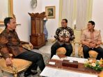 jokowi-dan-anies-nih2_20171025_132727.jpg