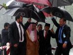 jokowi-dan-raja-salman-tembus-hujan-lebat-di-istana-bogor_20170301_212055.jpg
