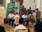jokowi-dan-wapres-zakat-di-istana.jpg