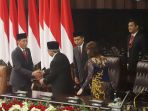 jokowi-hadiri-pelantikan-dpr-dpd-mpr-periode-2019-2024_20191001_151528.jpg
