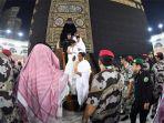 jokowi-iriana-gibran-dan-kaesang-umrah_4.jpg