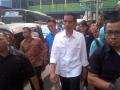 jokowi-jalan-kaki-di-tanah-abang.jpg