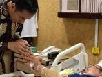 jokowi-jenguk-bj-habibie_20180827_175646.jpg