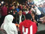 jokowi-menikmati-kopi-seharga-rp-4000.jpg