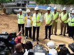 jokowi-meninjau-progres-pembangunan-sodetan-kali-ciliwung-ke-kbt-jakarta.jpg