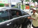 jokowi-panggil_tukang_becak_20150211_121712.jpg