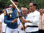 jokowi-peringati-sumpah-pemuda-di-istana-bogor_20171028_235346.jpg