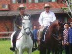 jokowi-prabowo-naik-kuda_20170113_150858.jpg