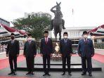 jokowi-resmikan-tugu.jpg