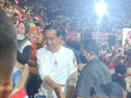 jokowi-salami-warga-di-musra.jpg