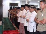 jokowi-salat-tarawih-pertama-di-bogor.jpg