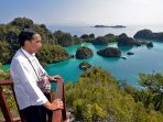 jokowi-sambut-pagi-tahun-baru-di-tanah-papua_20160101_200942.jpg