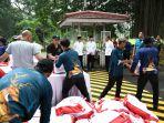 jokowi-serahkan-sembako-di-bogor.jpg