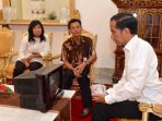 jokowi-temui-perakit-televisi-asal-karanganyar_20160125_160549.jpg