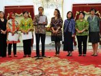 jokowi-terima-laporan-pansel-kpk_20150901_214755.jpg