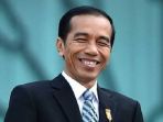 jokowi-tertawa_20180602_115621.jpg